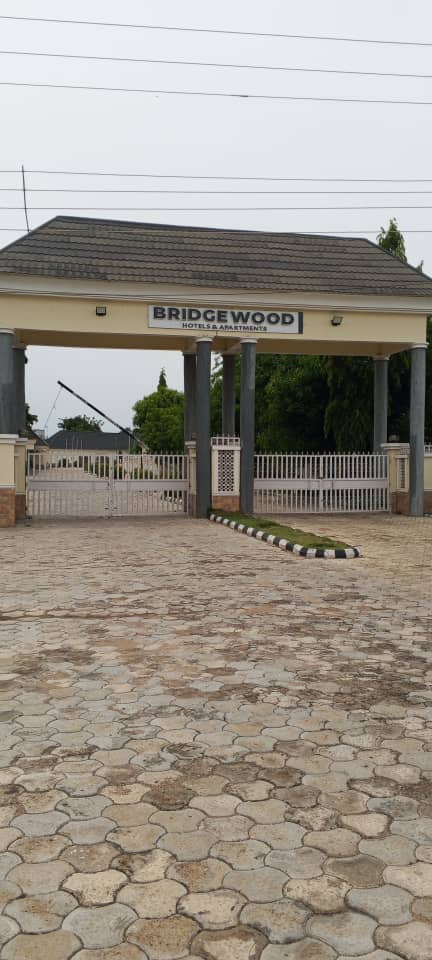 Bridgewood Hotel & Apartment